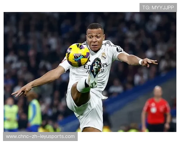 姆巴佩单刀冷静推进,法国狂掀边路冲击波 姆巴佩单刀冷静推进,法国狂掀边路冲击波